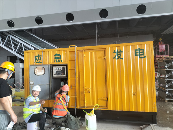 莘县怎样判断空气滤清器是否需要更换？